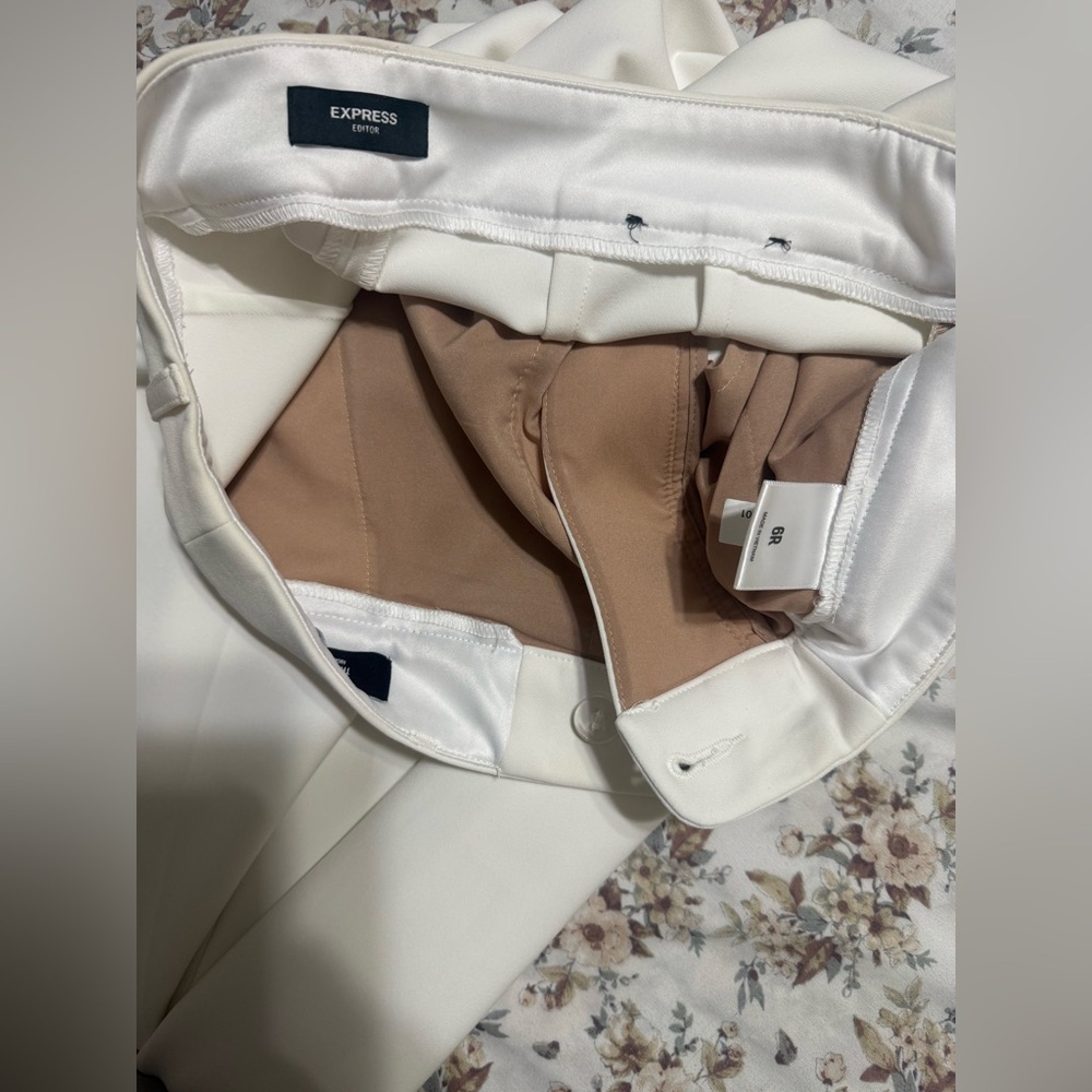 Express White Straight Leg Pants with Tan Lining